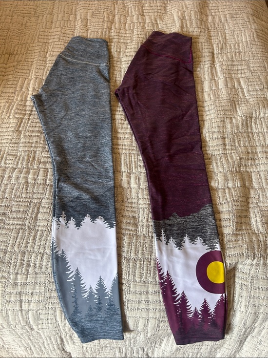 Colorado Threads Pants - Women's Forest-Print Leggings - Gray & Burgundy